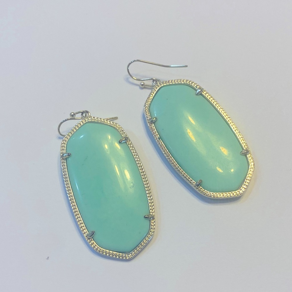 Kendra Scott earrings - green /  minty color